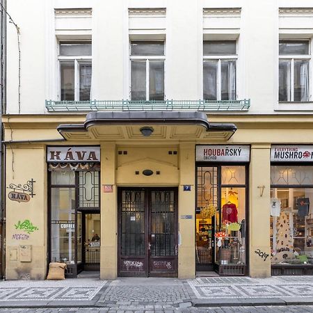 Charming 1 Bedroom Apartment In The City Center Of Prag Eksteriør billede