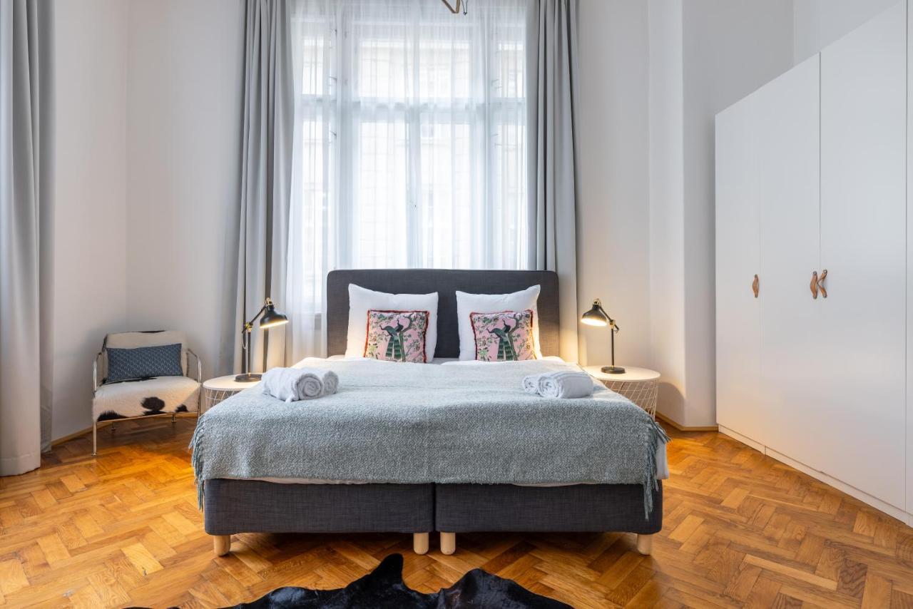 Charming 1 Bedroom Apartment In The City Center Of Prag Eksteriør billede